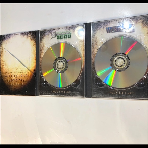 WWE WrestleMania -The Complete Anthology 1985-2004 - Picture 9 of 12